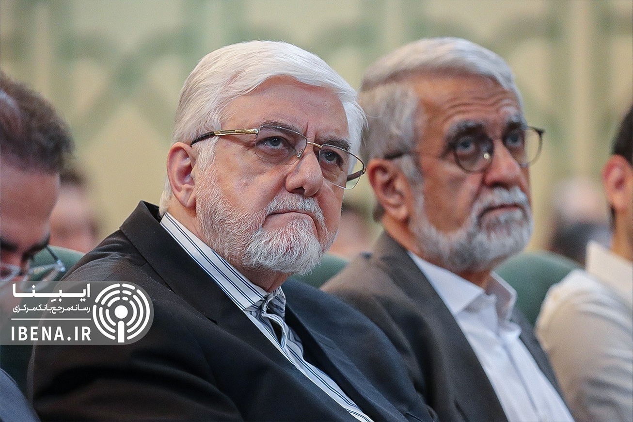 رئیس&zwnj;جمهور باید کاری کند که همه پشت رئیس بانک مرکزی باشند