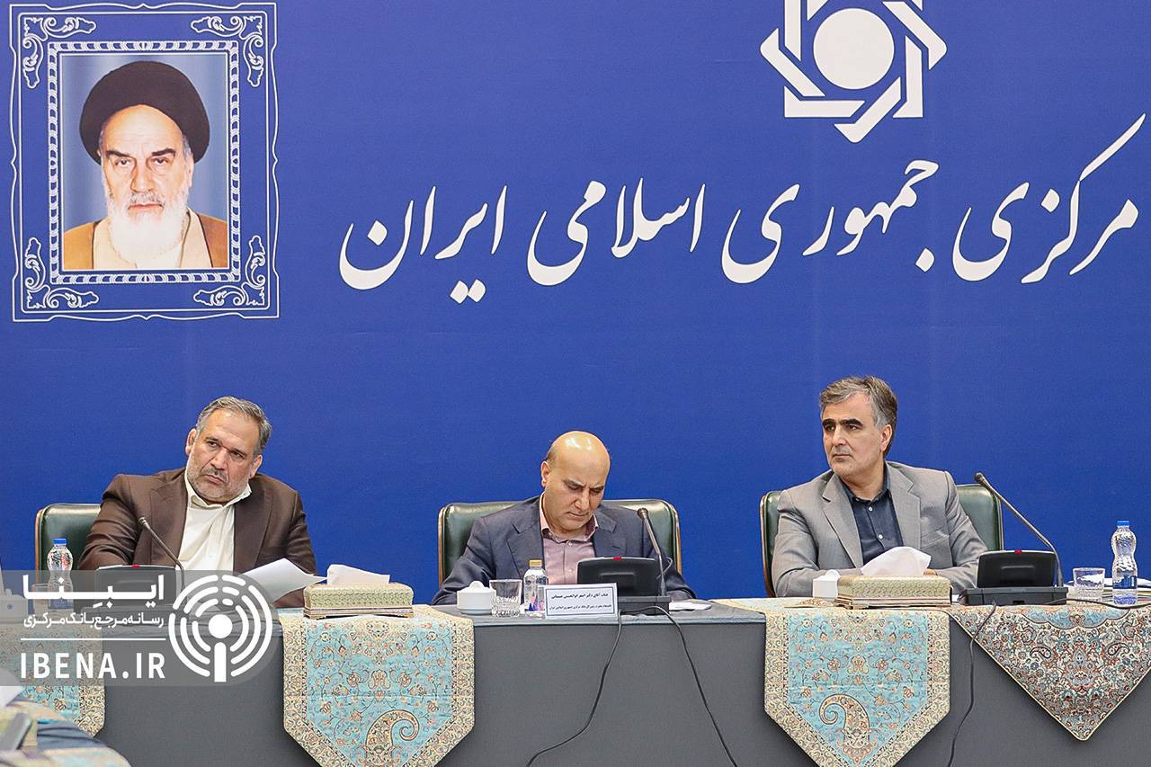 بازار ارز توافقی برای صادرکنندگان بخش خصوصی راه اندازی میشود/ فروش ۳میلیارد دلار اوراق ارزی برای تامین مالی طرحهای کشور در ۱۴۰۳ بازار ارز توافقی برای صادرکنندگان بخش خصوصی راه اندازی میشود/ فروش ۳میلیارد دلار اوراق ارزی برای تامین مالی طرحهای کشور در ۱۴۰۳