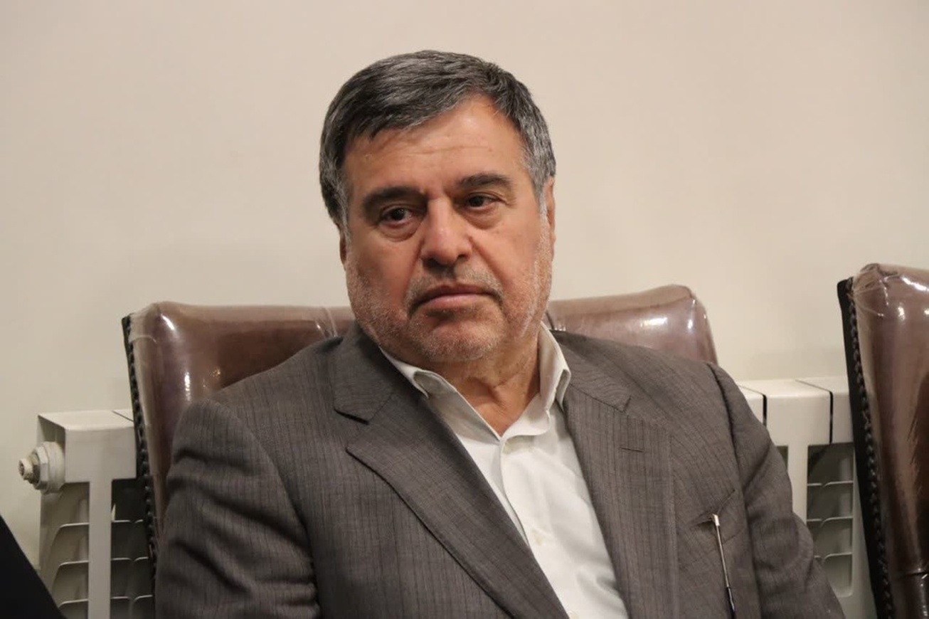 باید بازار کوچک غیررسمی ارز را محدود کنیم