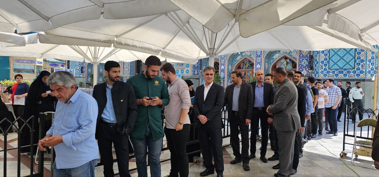 شرکت رئیس‌کل بانک مرکزی در چهاردهمین دوره انتخابات ریاست جمهوری/ آثار مشارکت و قدرت مردم در شکستن تحریم‌ها