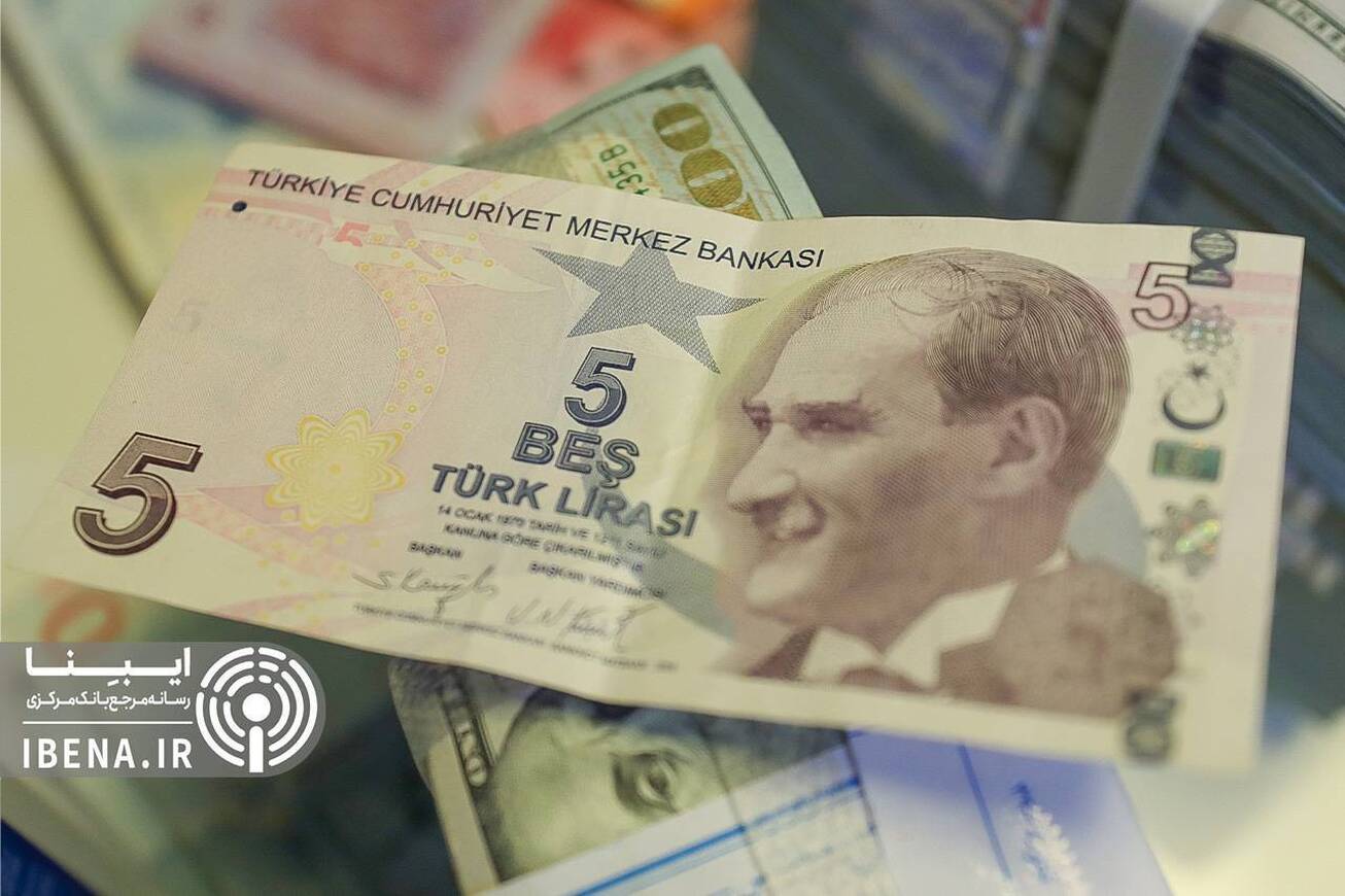 سقوط تاریخی ارزش لیر در برابر دلار/ مقایسه وضعیت اقتصاد ایران و ترکیه در یکسال و نیم اخیر