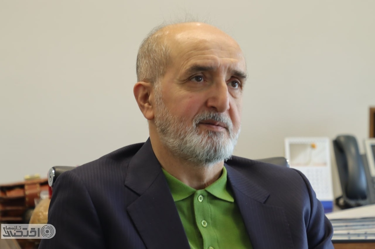 ایجاد آرامش در فضای اقتصادی، دستاورد مهم فرزین/ دولت حامی بانک مرکزی باشد