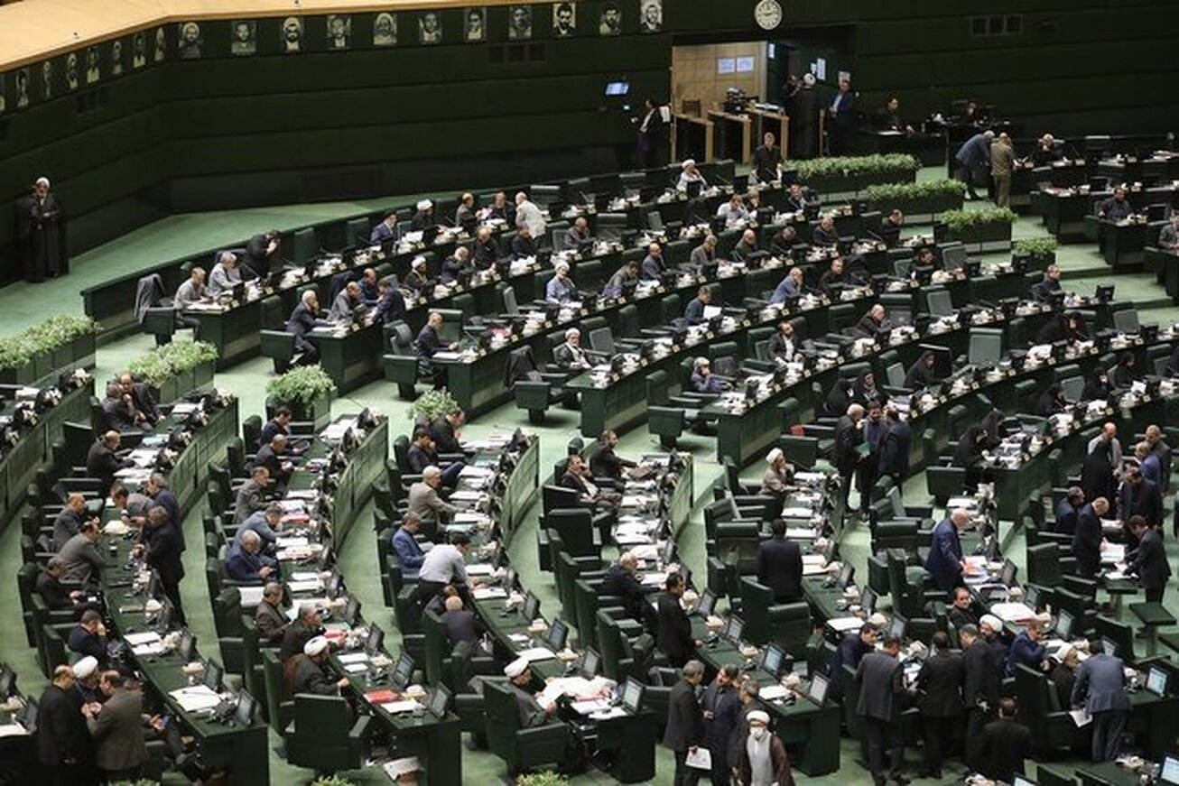 تکلیف مجلس برای واریز درآمد&zwnj;های نفتی به حساب بانک مرکزی
