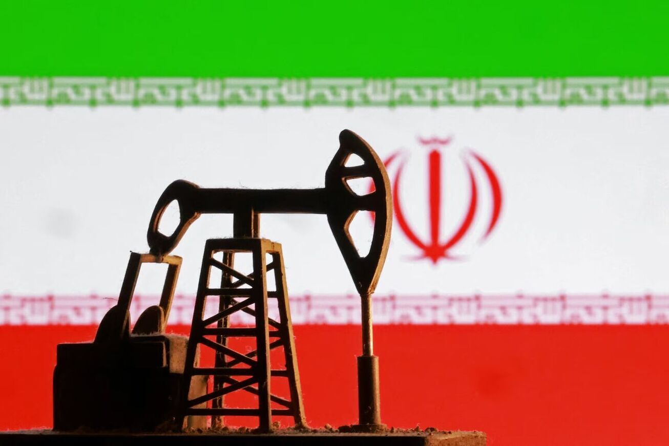 وال استریت ژورنال: صادرات نفت ایران بیشتر شد