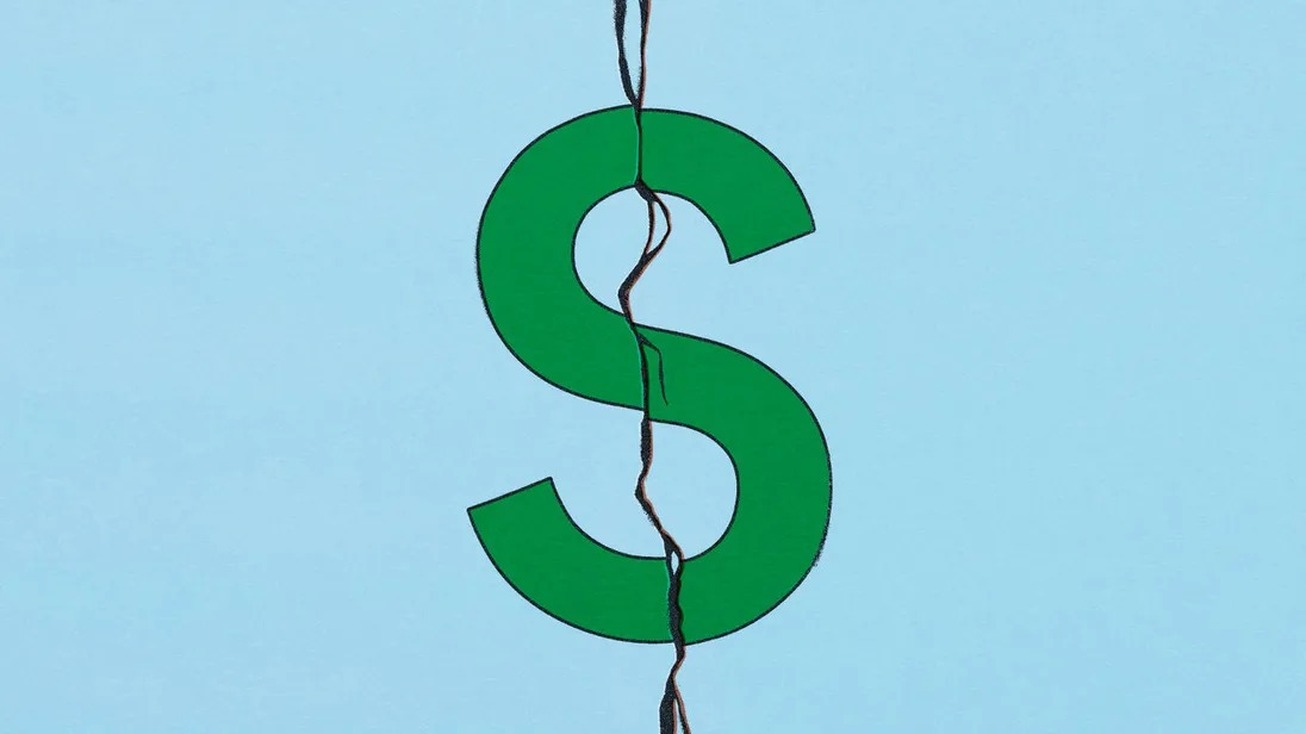 اکونومیست: ترامپ در مسیر تضعیف دلار/ کدام ارز جایگزین خواهد شد؟