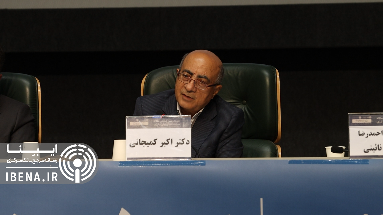 بانک مرکزی باید هدفگذاری رشد نقدینگی را ادامه دهد