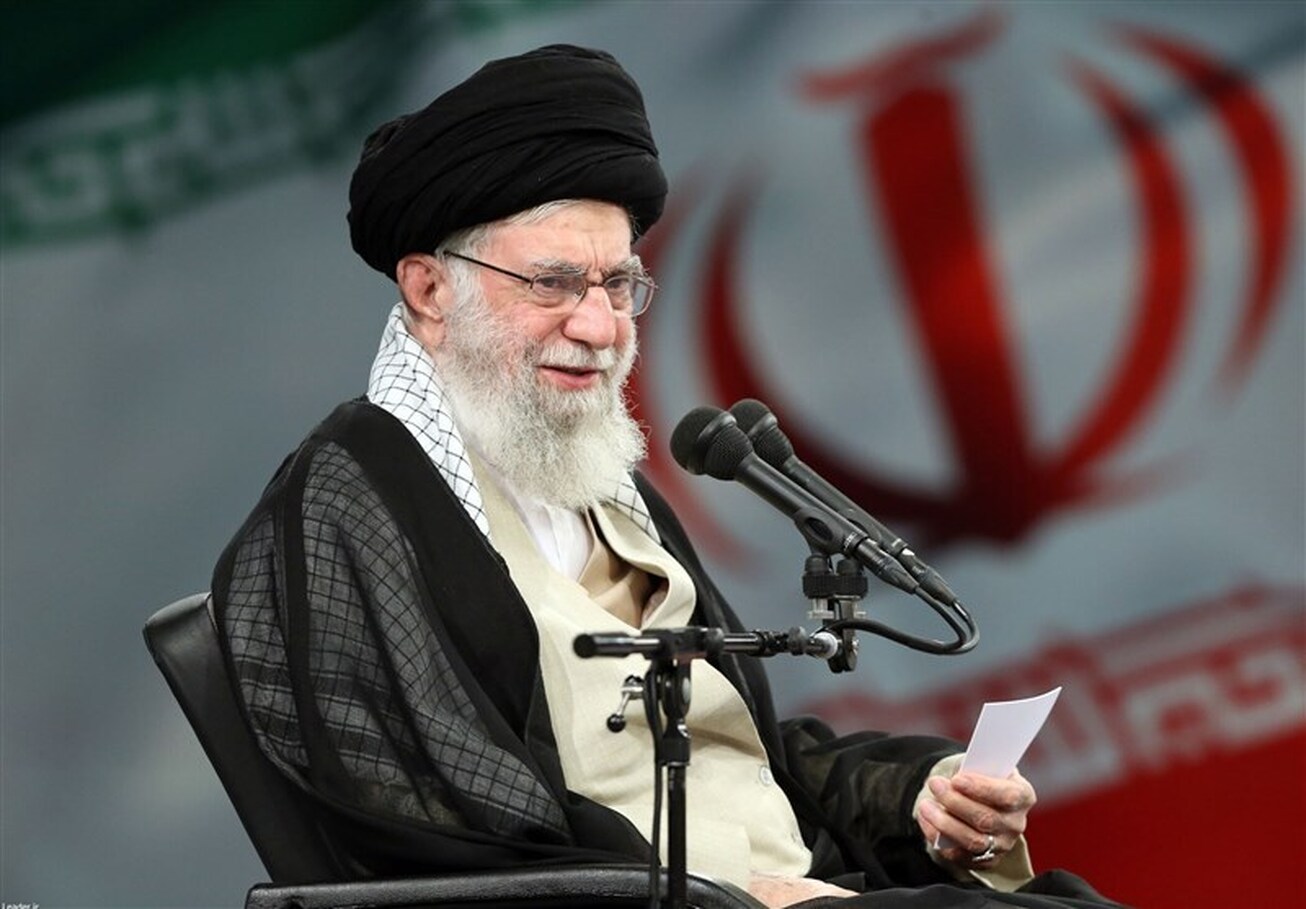 فیلم کامل بیانات رهبر معظم انقلاب در مراسم بزرگداشت شهدای جنگ تحمیلی اخیر