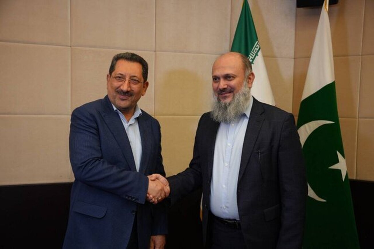هدف&zwnj;گذاری ایران و پاکستان برای ۱۰ میلیارد دلار تجارت/ تاکید بر راه&zwnj;اندازی شرکت مشترک و تسهیل تهاتر کالا