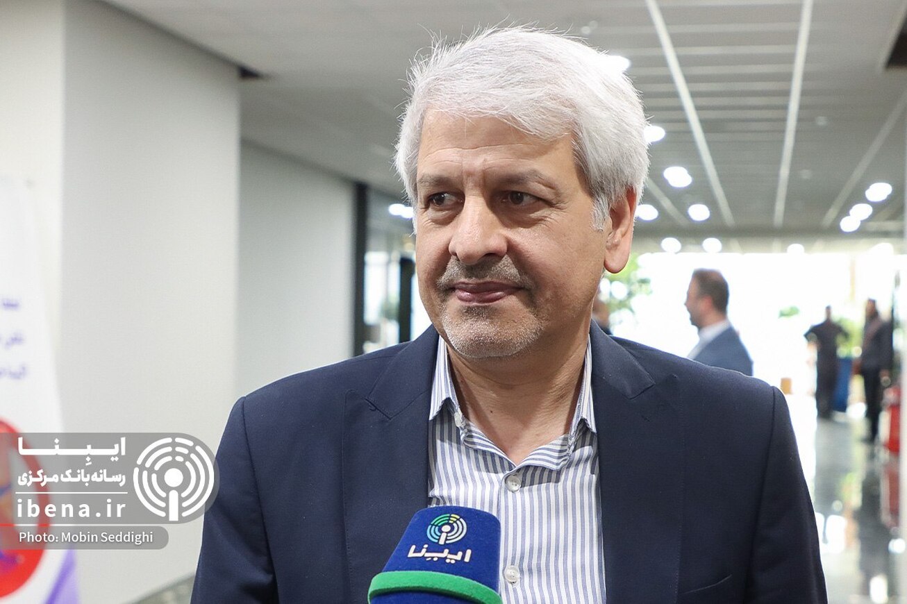 نشست مشترک رئیس کل بانک مرکزی و کار&zwnj;آفرینان با هدف حمایت از تولید