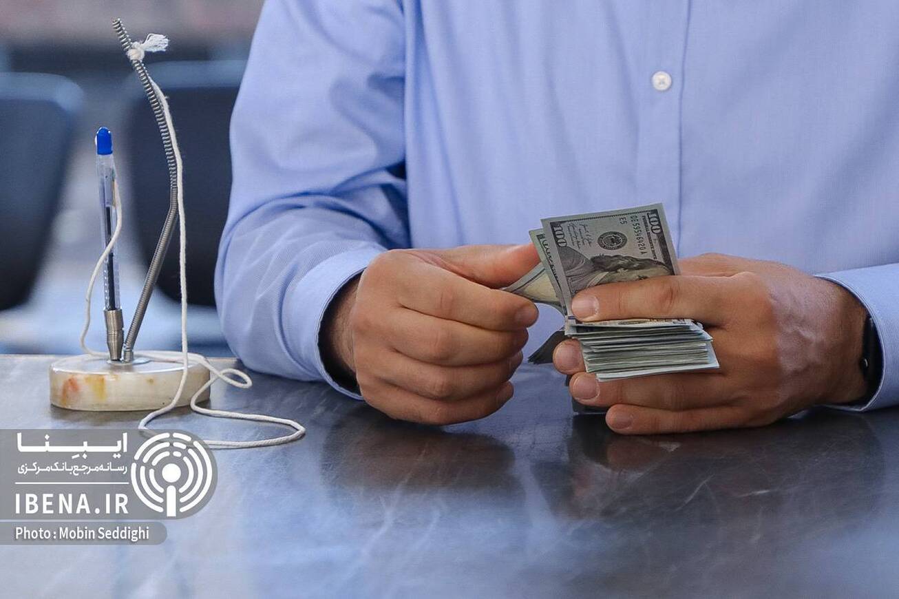بانک مرکزی عرضه اسکناس ارز را افزایش می&zwnj;دهد