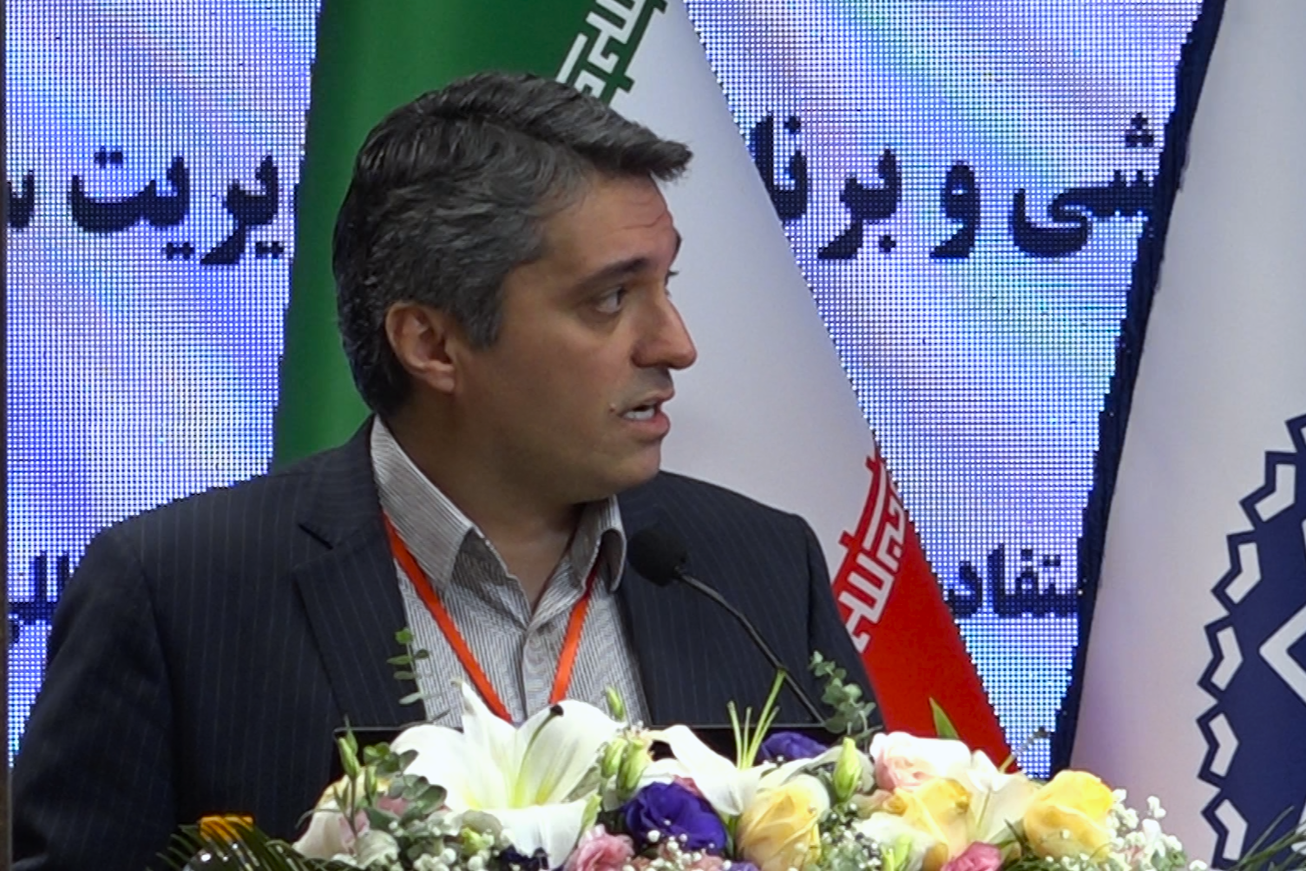 تعامل سازنده بانک مرکزی و شرکت ملی صنایع پتروشیمی برای تامین مالی ارزی