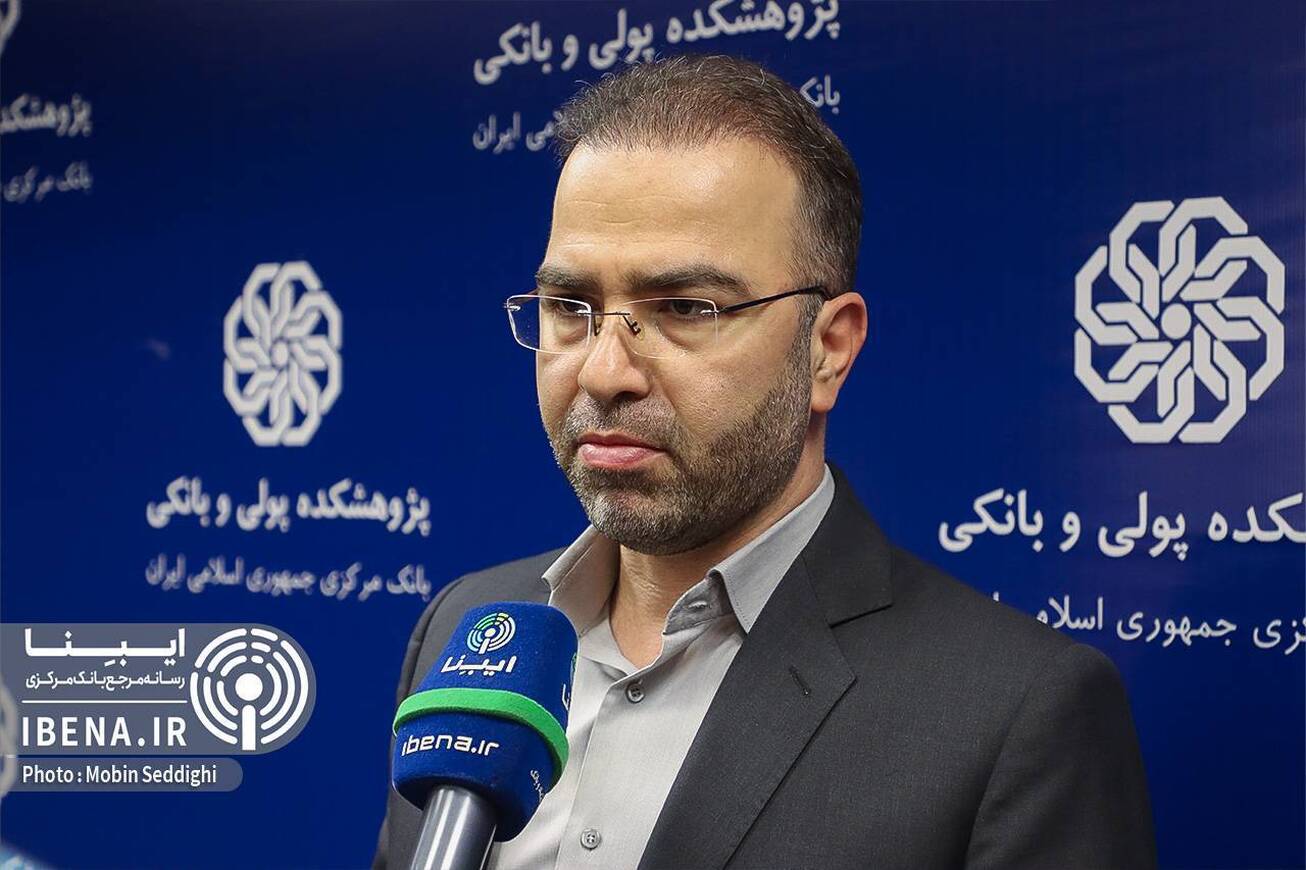 حساب ۲۵۱ مظنون به پولشویی ارزی با تراکنش ۲۱۰ همتی مسدود شد/ ارسال پرونده ۱۳ اخلالگر بازار ارز به قوه قضائیه