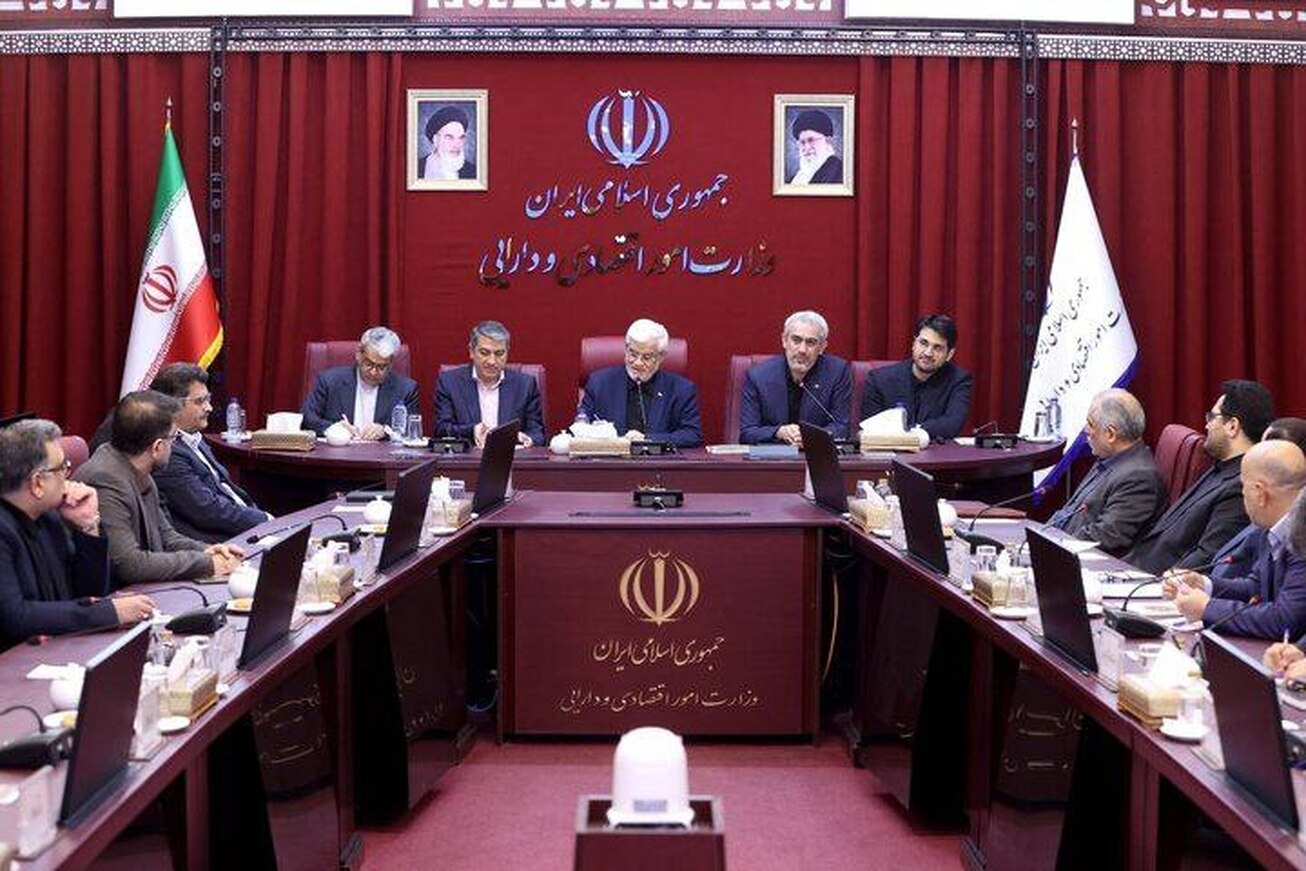 عارف: سامانه جامع مالیات کار بسیار ارزشمندی است/ سبحانیان: شفافیت مقررات مالیاتی مطالبه رییس&zwnj;جمهور