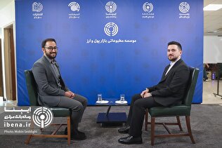 گزارش تصویری مصاحبه با علی صالح‌نیا، کارشناس حوزه پتروشیمی، درباره صنعت پتروشیمی در پساجنگ