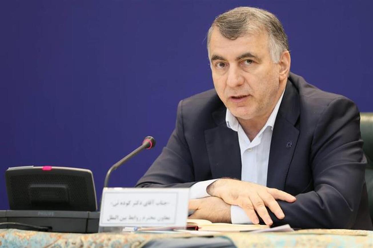 همکاری تیمی بانک‌ها، کلید توسعه روابط بین‌الملل و تجارت خارجی است