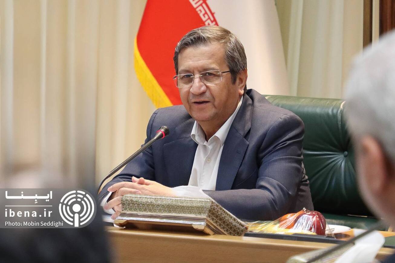 غلبه بر چالش&zwnj;های معیشتی و مهار تورم با وفاق ملی و هماهنگی سیاستی/ ذخیره&zwnj;سازی ۴.۵ میلیارد دلار برای تامین کالا&zwnj;های اساسی و دارو