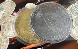 قیمت بیت&zwnj;کوین بالای ۹۰ هزار دلار ماند