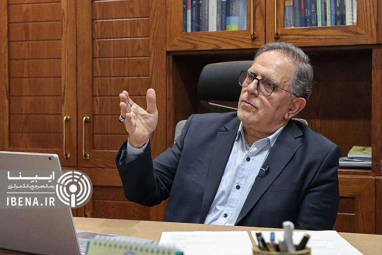 سیف: یکسان سازی نرخ ارز با شوک درمانی میسر نیست/ عدم ضرورت تغییر در بانک مرکزی با شروع‌کار دولت جدید