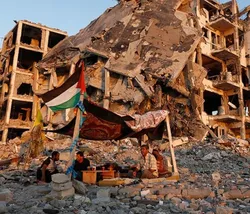 استاد دانشگاه فلسطین: محاصره برداشته شود غزه را در کمتر از ۵ سال آباد می&zwnj;کنیم