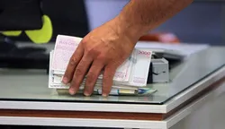 پرداخت وام به کارکنان بانک&zwnj;ها براساس قانون