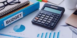 دولت بودجه ۱۴۰۳ را واقعی&zwnj;تر کرده است/ افزایش ۱ درصدی مالیات ارزش افزوده تورم زا نیست