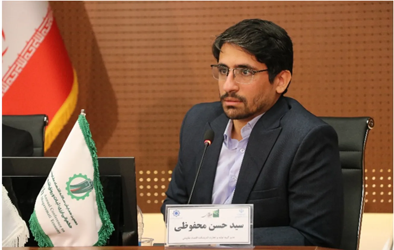 بازار ارز تجاری به محدود شدن بازار غیررسمی کمک می‌کند/ دلالان، مانع واقعی شدن نرخ ارز