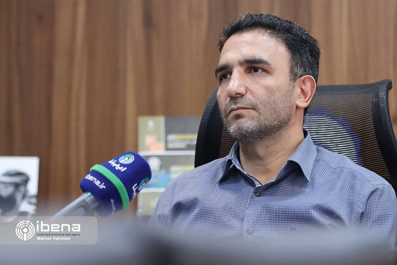 قیمت واقعی دلار در مرکز مبادله ارز و طلاست/ کاهش انتظارات تورمی در سال آینده/ حباب نرخ ارز همچون حباب بورس در سال ۹۹