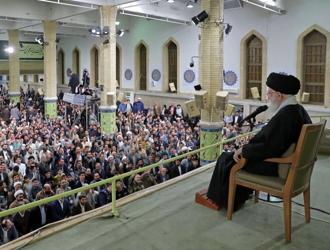 نگاهی پژوهشی به پیش‌نیازهای تحقق شعار سال ۱۴۰۳