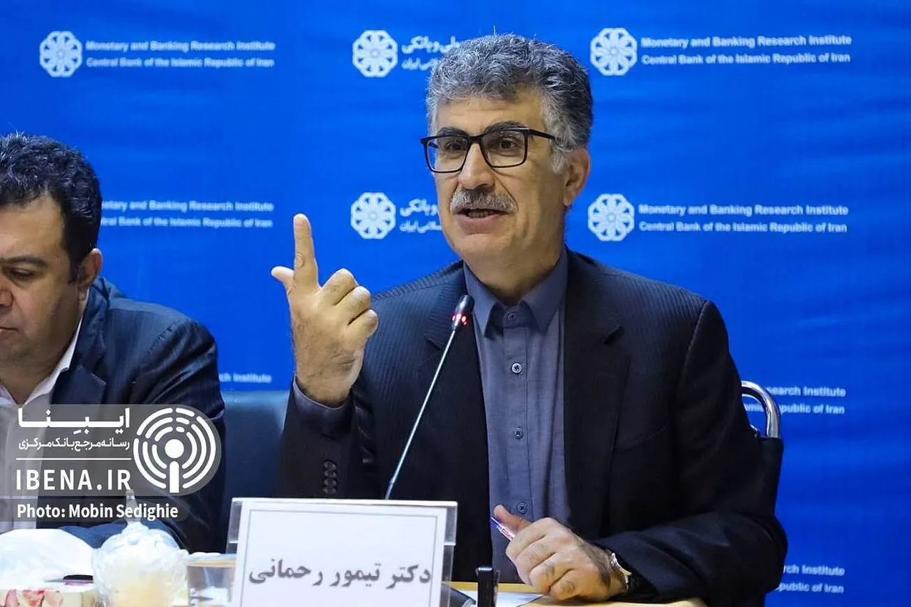 تحقق بیشترین کاهش رشد نقدینگی در دهه‌های گذشته/ اقدامات بانک مرکزی ترمز تورم شدید و بی‌ثباتی را کشید
