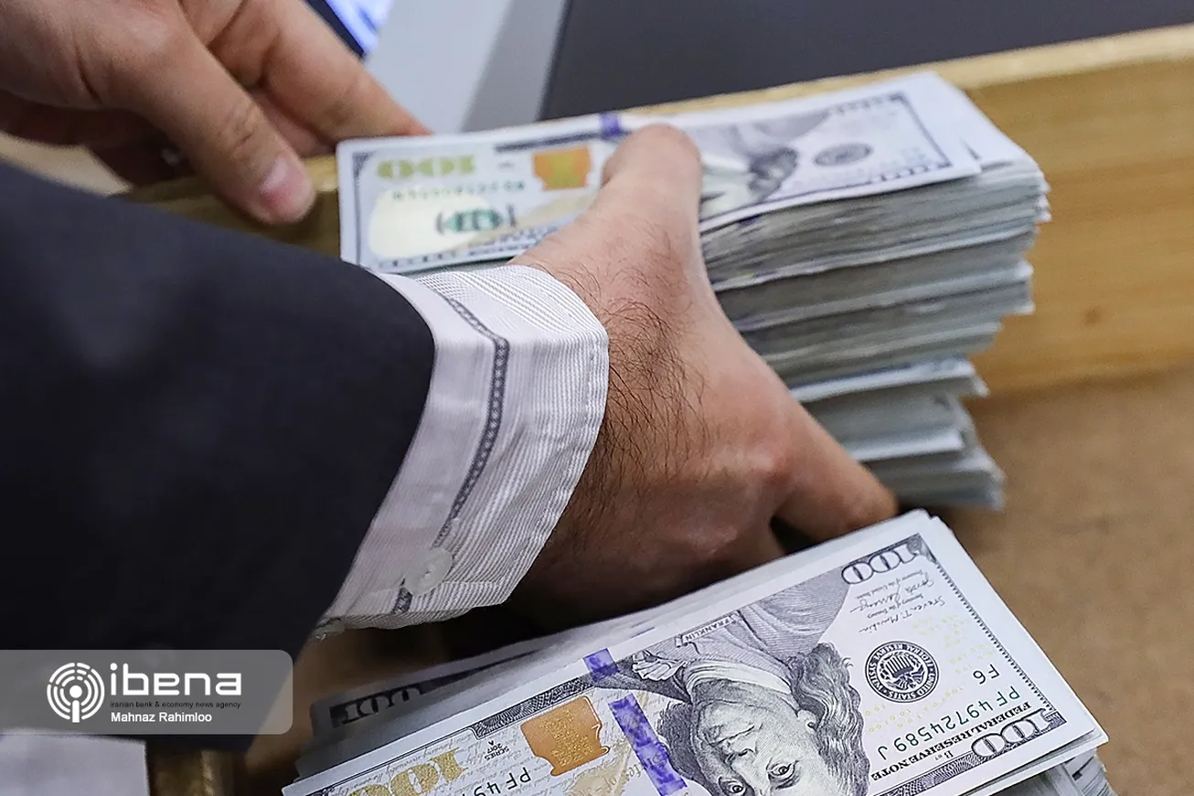 قیمت دلار و یورو در مرکز مبادله و صرافی‌ها؛ امروز یکشنبه ۲۴ اردیبهشت ۱۴۰۲