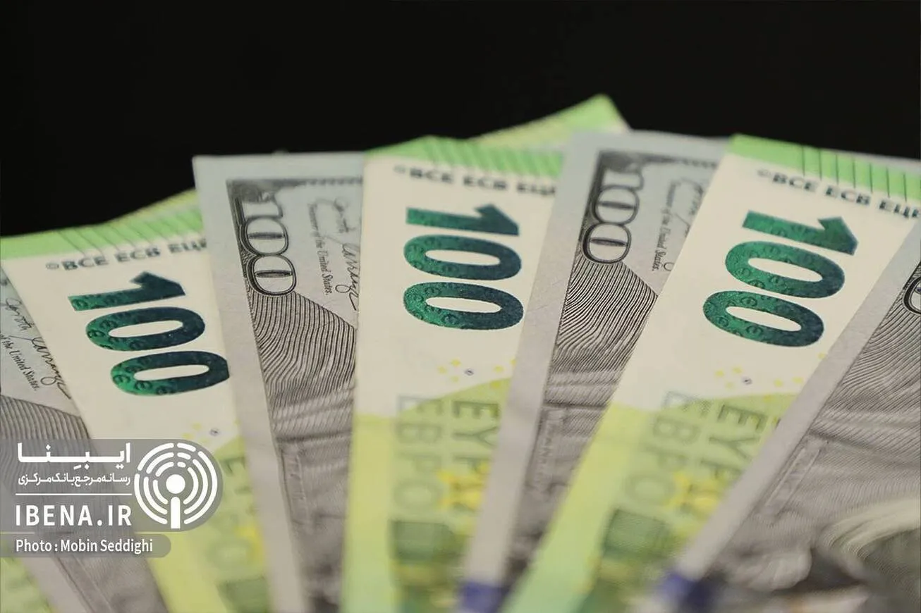قیمت دلار و یورو در مرکز مبادله ایران؛ دوشنبه ۶ مرداد