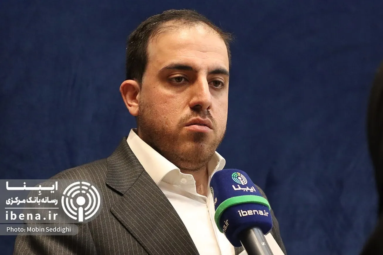 فضاسازی سوداگران برای ورود هیجانی مردم به بازار ارز/ افزایش نرخ دلار توجیه اقتصادی ندارد