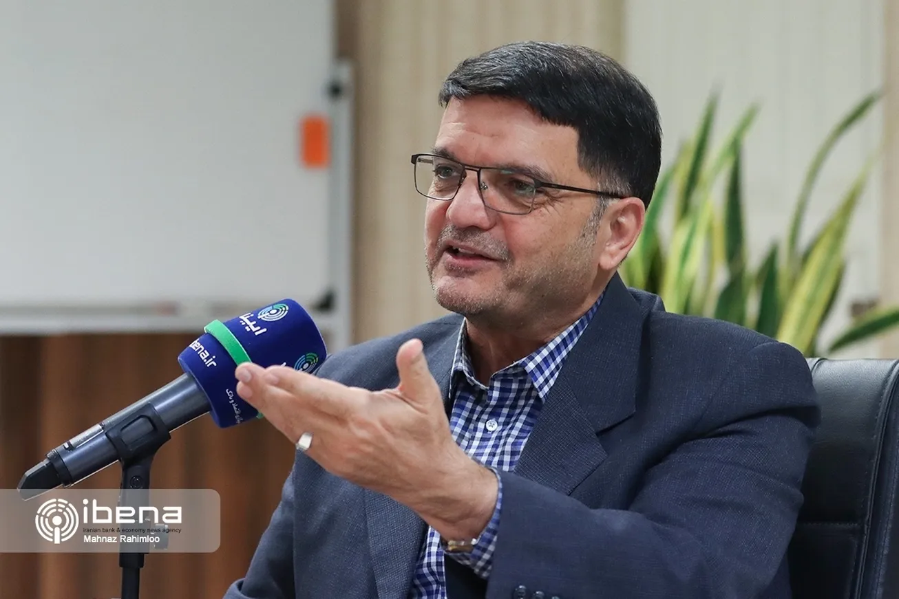 قیمت دلار کاهش می‌یابد/ دامنه نوسانات ارزی امسال نسبت به سال‌های قبل خیلی کمتر بود