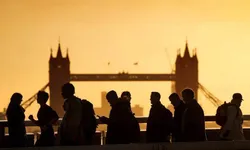 بحران همزمان بیکاری و گرانی در انگلیس