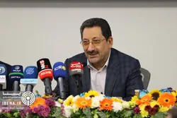 پیش&zwnj;فروش ارز؛ اقدامی مثبت برای تامین نیاز فعالان اقتصادی/ بانک مرکزی باید از تمام مبادلات ارزی مطلع باشد
