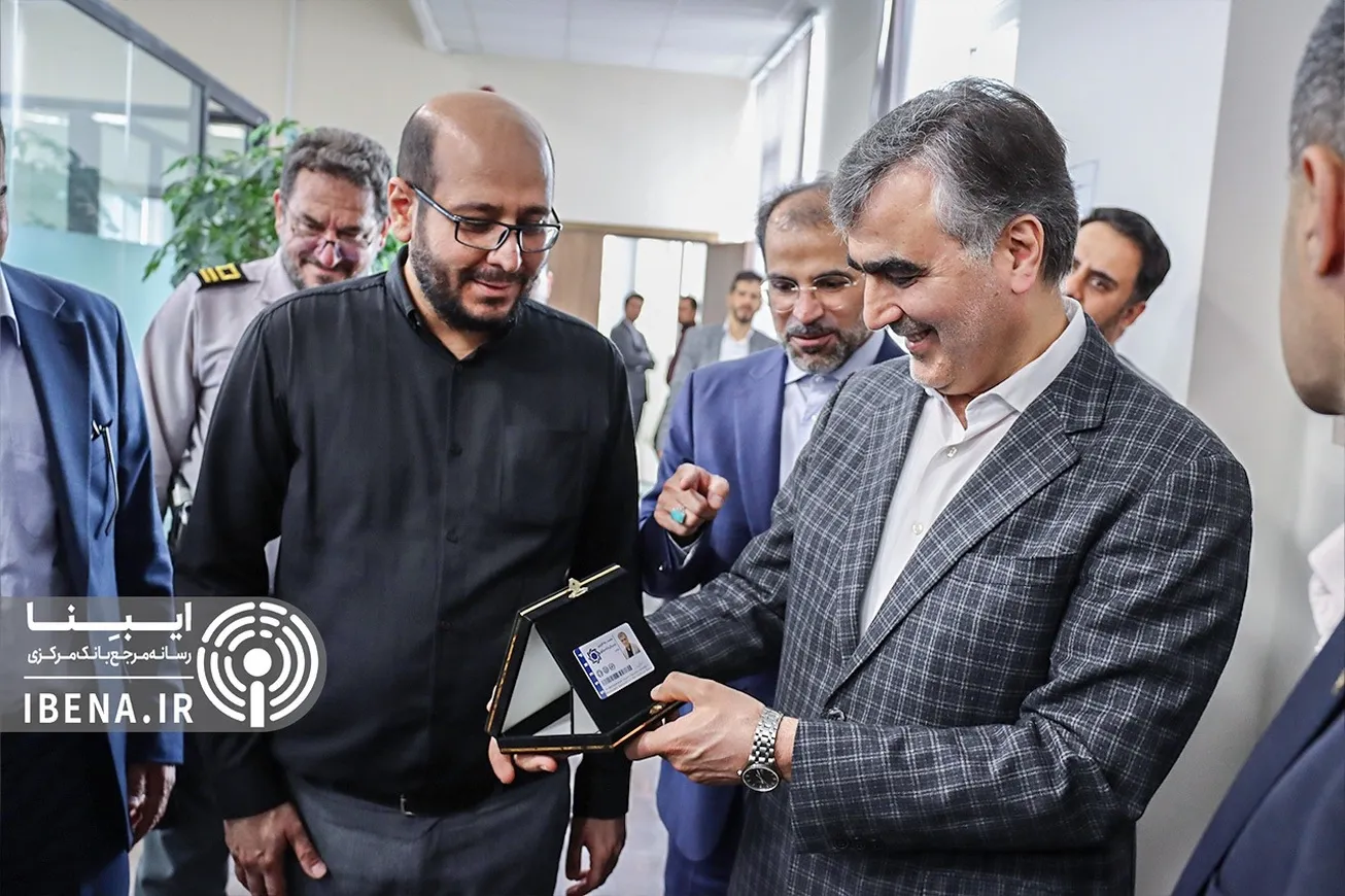 بازدید رئیس کل بانک مرکزی از ایبِنا/ تاکید بر نقش مهم رسانه و انتظارات در متغیر‌های اقتصادی