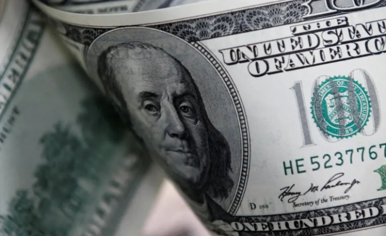 کاهش ارزش دلار پس از مذاکرات ترامپ و پوتین
