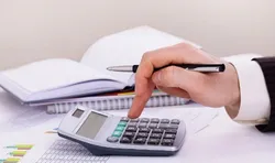 دستور پزشکیان برای اخذ مالیات با بررسی آنلاین تراکنش&zwnj;های بانکی