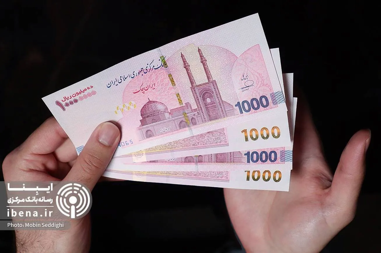 ایران‌چک‌های یک‌میلیونی پرطرفدار شد/ پشت‌پرده دلار ۱۰۰ هزار تومانی
