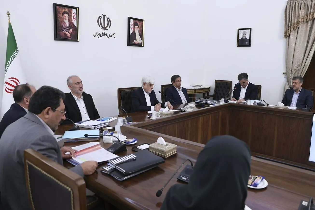 عارف: رونق تولید و کاهش تورم راهبرد دولت وفاق ملی است/ گزارش فرزین درباره مصارف ارز ترجیحی در بودجه