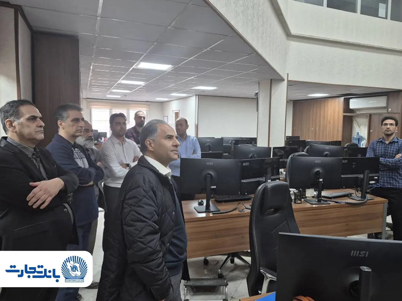 بازدید مدیرعامل و اعضای هیأت مدیره بانک تجارت از روند خدمت‌رسانی به مشتریان