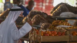 دستمزد&zwnj;ها &laquo;خزنده&raquo; و نرخ تورم &laquo;دونده&raquo; است