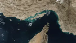 رویترز: تنگه هرمز ایران را بازیگر کلیدی انرژی در جهان کرد