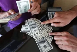 بازار متشکل ارزی امروز تعطیل است