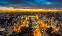 مقامات مالی آرژانتین ارزش پزو را حدود ۲۰ درصد کاهش دادند