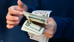 تضعیف دلار بیشتر شد