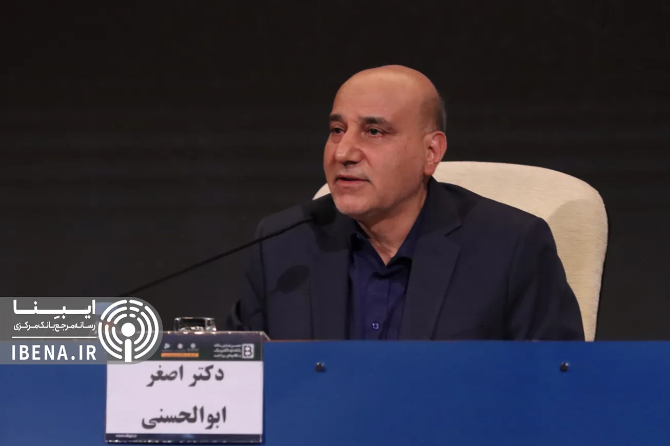 پیشرفت کشور در بانکداری هوشمند و الکترونیک/ بانک مرکزی برای هوشمندسازی نیاز به کمک مردم و دولت دارد