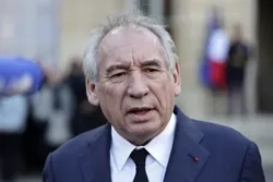 نخست&zwnj;وزیر فرانسه: اروپا در صورت عدم مقابله با ترامپ نابود خواهد شد
