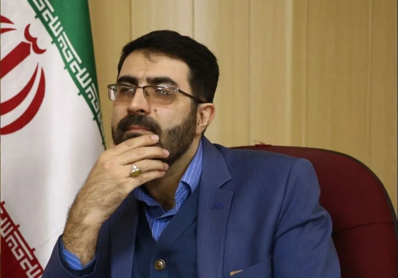 قوه قضاییه با سیاه‌نمایی‌ها در بازار ارز برخورد کند/ دلار تلگرامی، انتظارات را تحریک می‌کند/ دلار جا دارد تا ۵۹ هزار تومان پایین بیاید