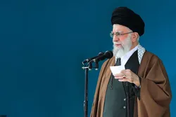 باید از دولت و مجلس یک حرف و صدا شنیده شود